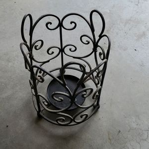 Candle holder